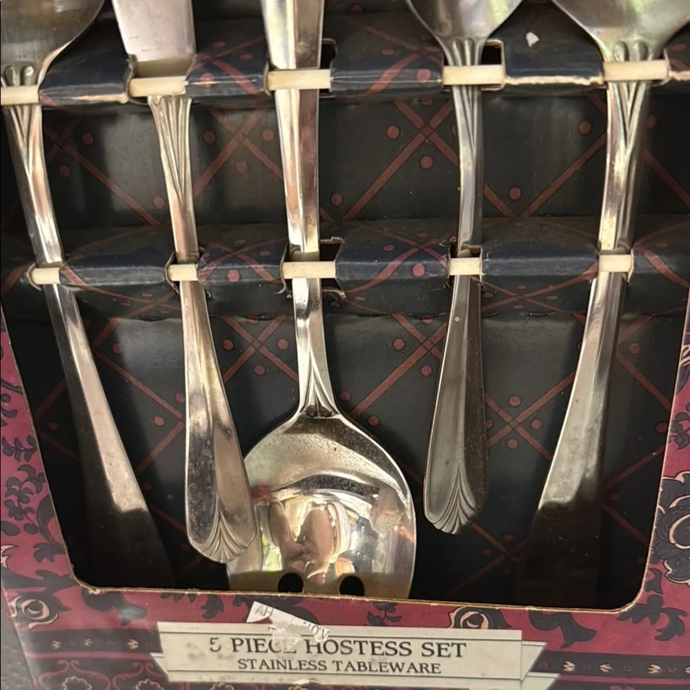 Cambridge Silversmiths Stainless Steel Silver Flatware Set